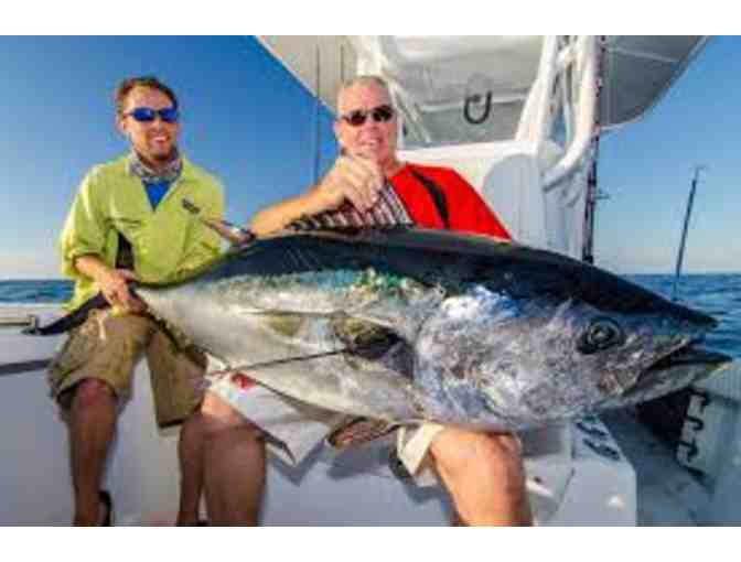 FULL DAY OF DEFIANT TUNA OR SHARK FISHING FOR UP TO SIX