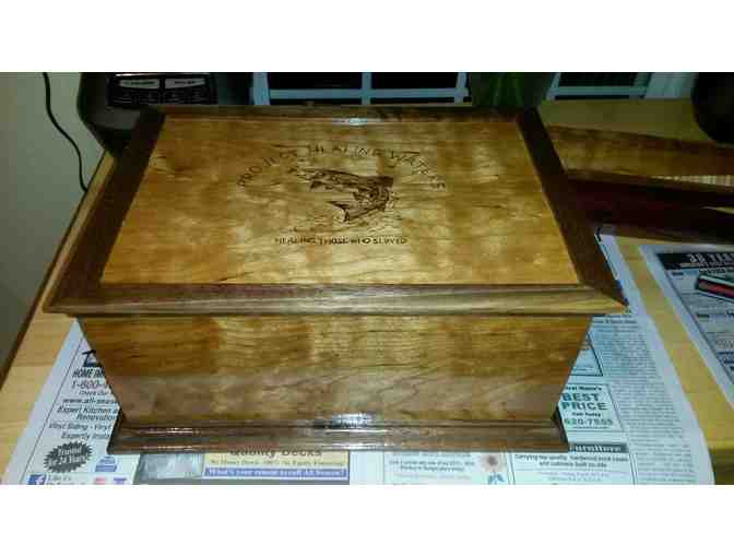 HANDCRAFTED WOODEN HUMIDOR Made By PHWFF Veteran