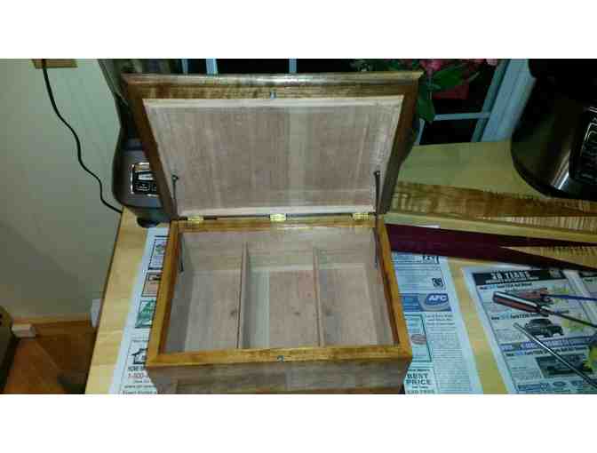 HANDCRAFTED WOODEN HUMIDOR Made By PHWFF Veteran