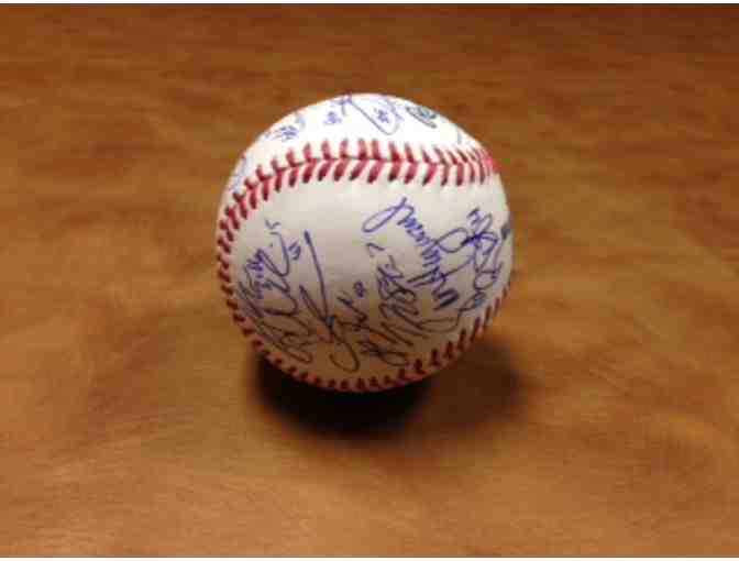 Atlanta Braves - 2014 Team Autographed Baseball - Authenticated