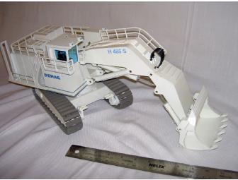 Demag H485S Mining Shovel Excavator