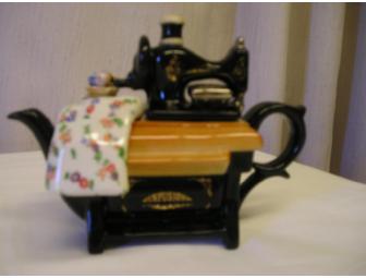 Cardew a??Sewing Machinea?? Miniature Teapot