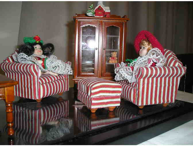 Dollhouse with Furniture and Dolls