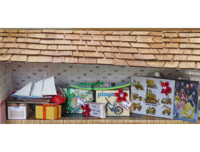 Miniature Christmas Room, Hand made by Sister Carol Crater