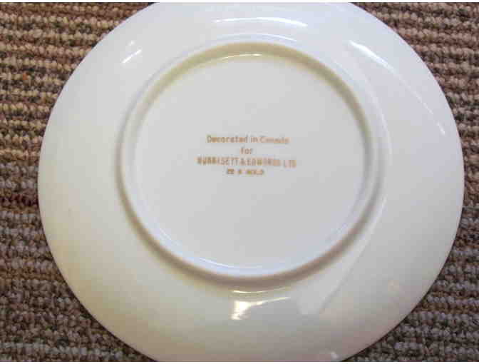 Vintage Victoria B.C., Canada Plate w/Flag & 22k Gold Rim