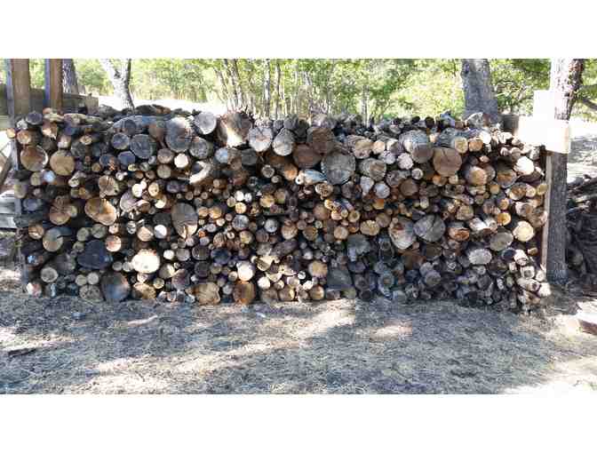 1 Cord of Seasoned Oak Firewood