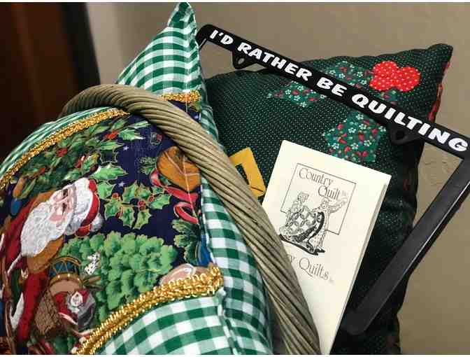Country Quilts - Christmas Basket