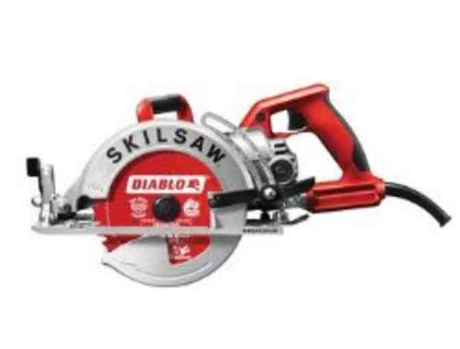 Skilsaw Worm Drive Saw and Shirt from Hughes Lumber