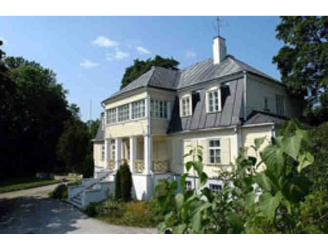 Dollhouse: Estonian Villa in Tuvi