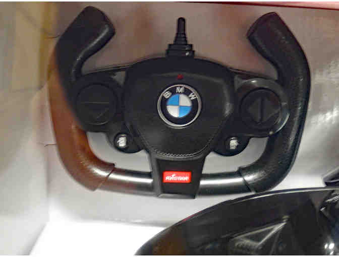 BMW i8 Control Car with Accessories!