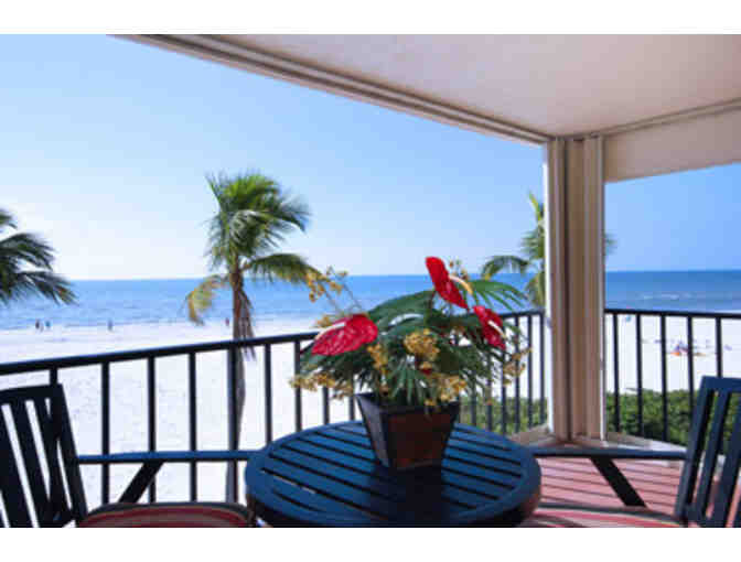 1 Week Gulf Shore Getaway for 4 in Sunny Fort Meyers Beach, Florida