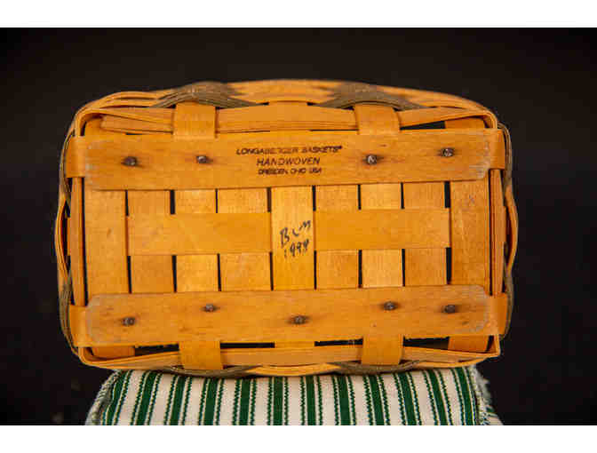 Small Longaberger Basket 1998 with liner (green/cream liner)
