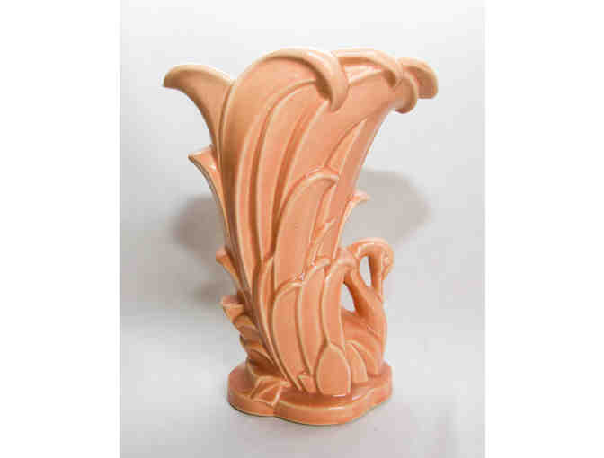 Swan Peach McCoy Vase donated by LIbra