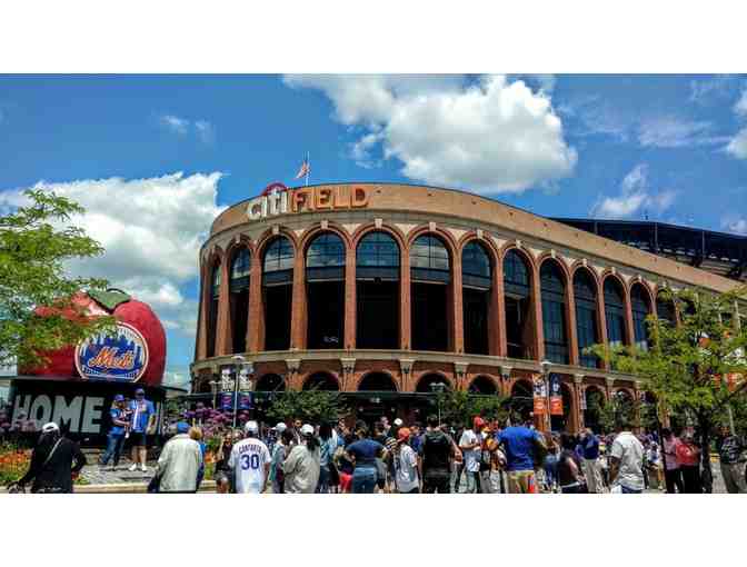 New York Mets - 4 game tickets & pregame field access
