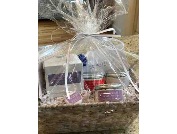 Niki's Small Batch Gift Basket