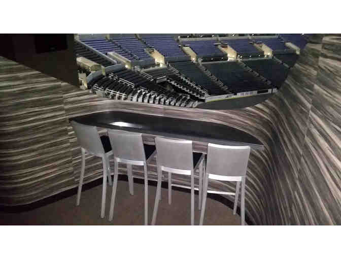 Lakers - Junior Suite/Lounge - 4 seats