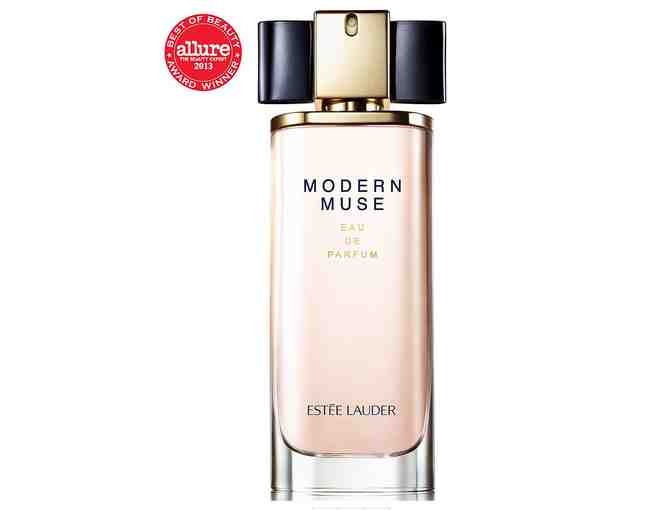 Estee Lauder gift set of nail coffret and Limited Edition Modern Muse Bow Eau de Parfum