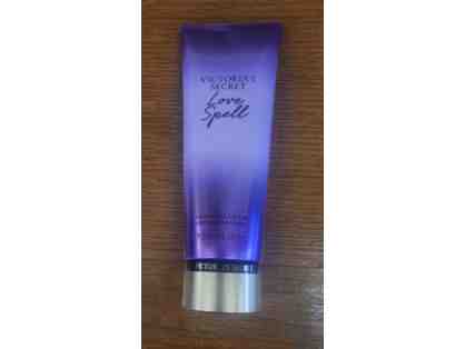 Victoria Secret Love Spell Nourishing Hand and Body Lotion