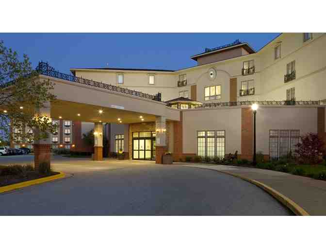 1 Night Stay at DoubleTree by Hilton - Bloomington & Breakfast Buffet for 2 #1