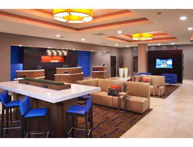 Courtyard by Marriott Chicago/Downtown River North: One Night Stay