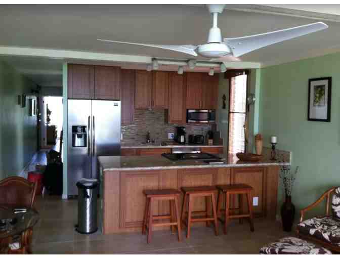 Vacation in Kihei, Hawaii. Immaculate condo owned by EarthTouch inventor, Bruce Hector, MD