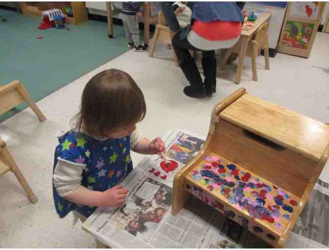 45 Creche 3 - Handprint Step Stool