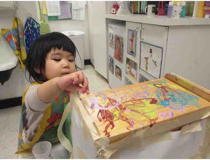 45 Creche 3 - Handprint Step Stool