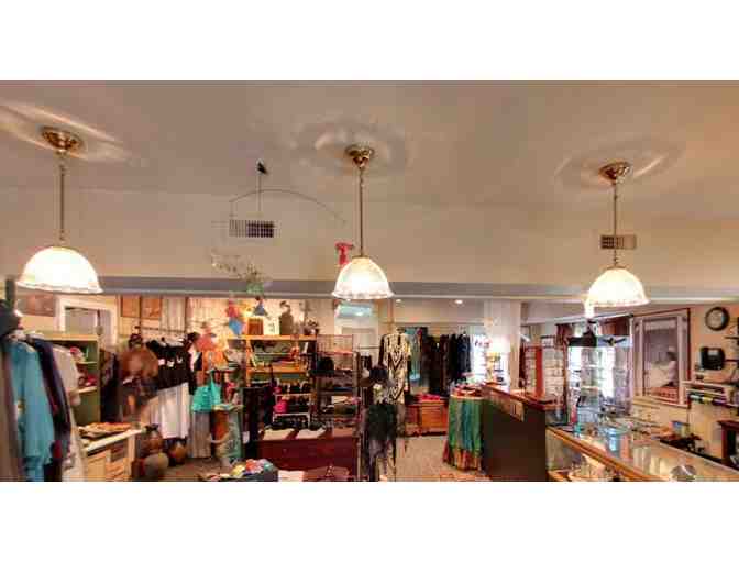 Cambridge Shopping and Theater Package!