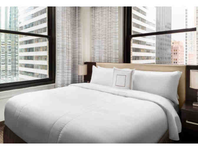 Indulge with a Weekend Overnight Stay in Chic Chicago!