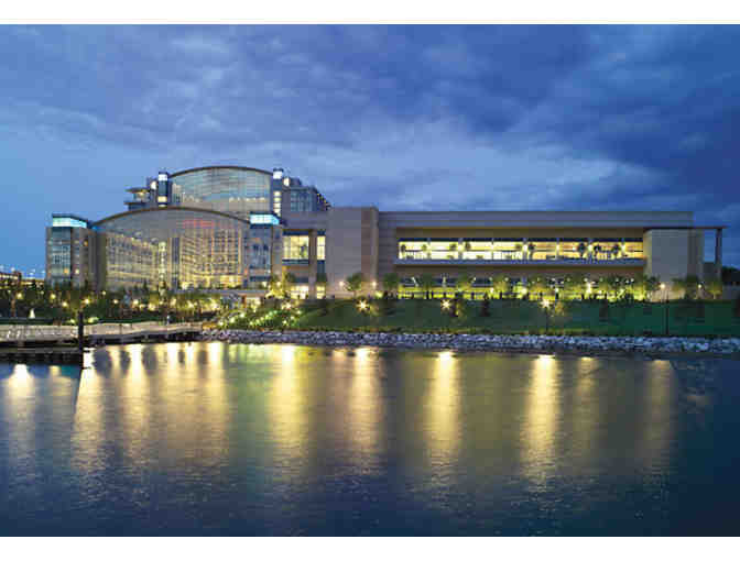Overnight Stay at Waterfront Resort in National Harbor, MD!
