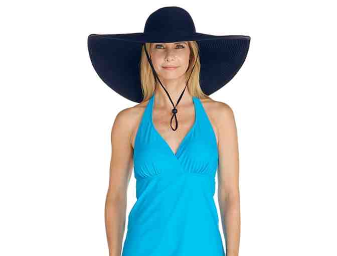 Oceanside Tunic Dress and Shapeable Poolside Hat from Coolibar