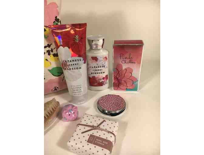 Hello Lovely! Bath and Body Works Spa Kit