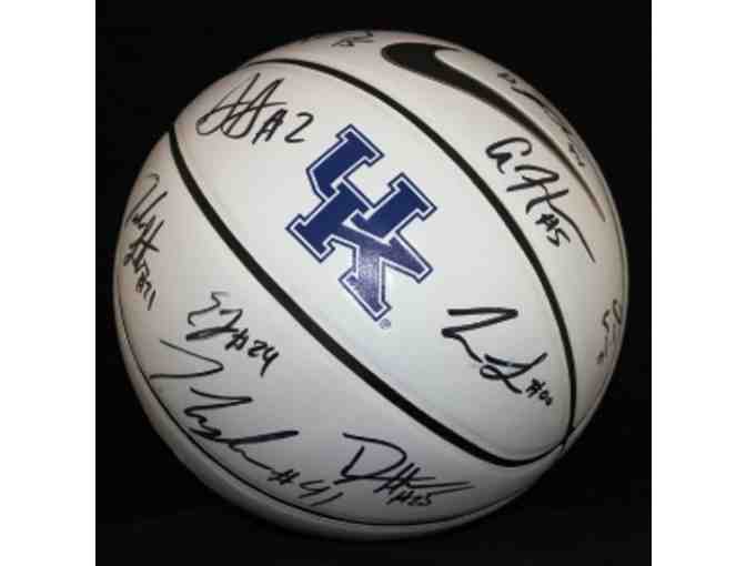 University Of Kentucky 2014-15 Team Signed Nike Autographed Basketball
