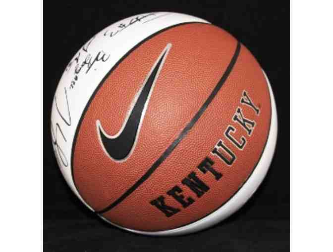 University Of Kentucky 2014-15 Team Signed Nike Autographed Basketball