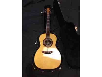 2010 Finger-Style Orchestra Model Acoustic Guitar