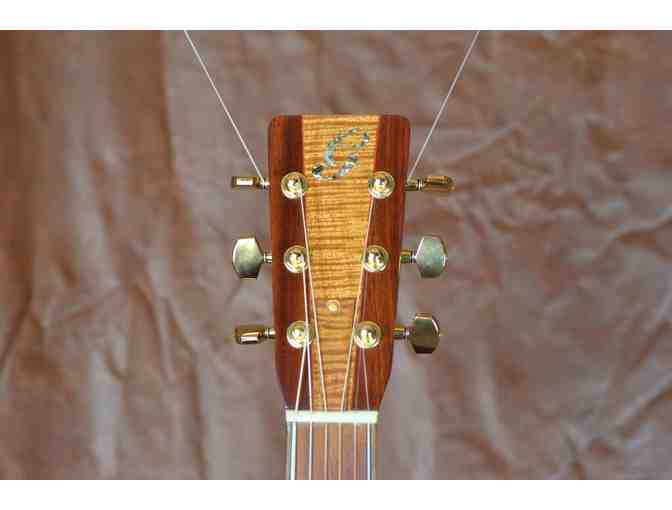 2010 Finger-Style Orchestra Model Acoustic Guitar