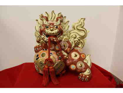 Kutani-yaki Lion Figurine