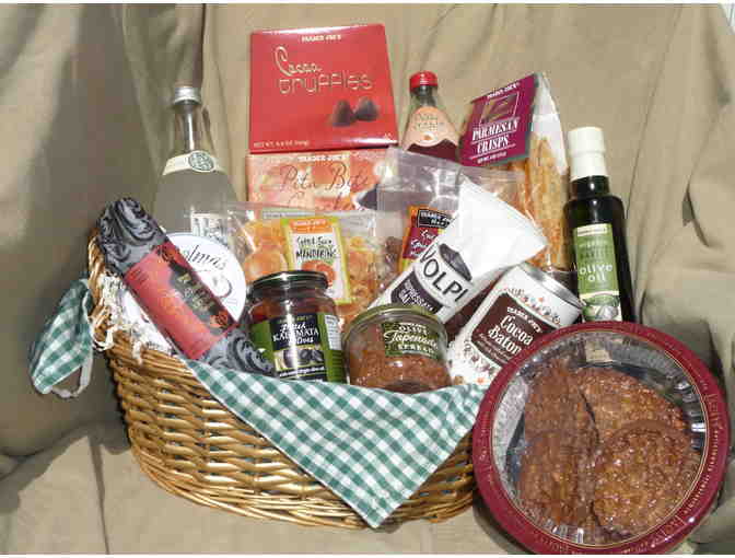 Trader Joe's Gourmet Picnic Gift Basket