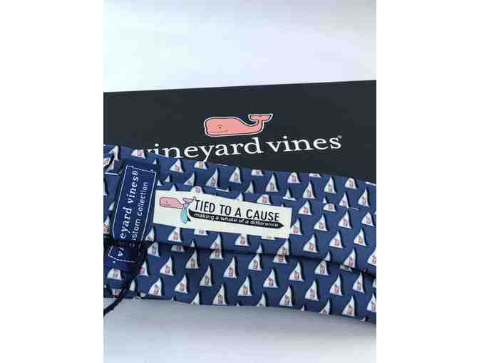 Vineyard Vines: Pendant Whale Silk Tie