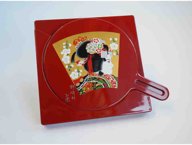 Beautiful Red Lacquer Hand MIrror Set - Photo 1