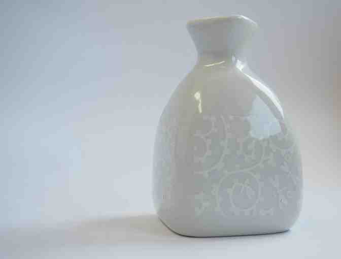 Kotobuki White Vase - Photo 1