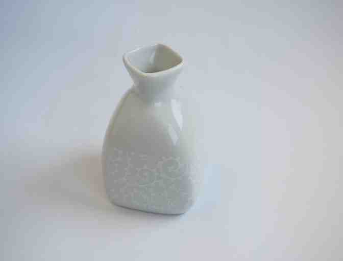 Kotobuki White Vase - Photo 2