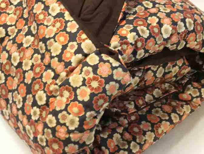 STAFF-CREATED: Flower Printed Handmade Blanket to Go (Mini Futon)