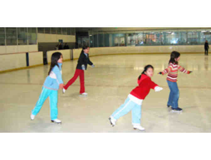 HIGHLAND ICE ARENA - Public Session Skate Party for 10