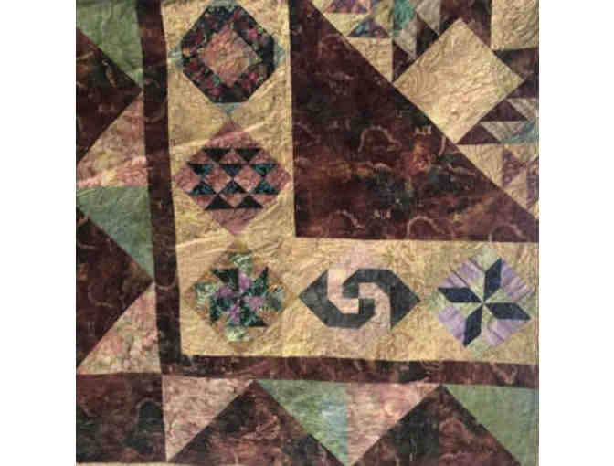 Beautiful Homemade Queen Sized Quilt