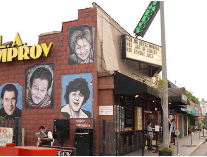 4 VIP passes to Hollywood Improv