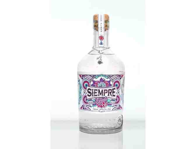 Bottle of Siempre Tequila Plata - Photo 2