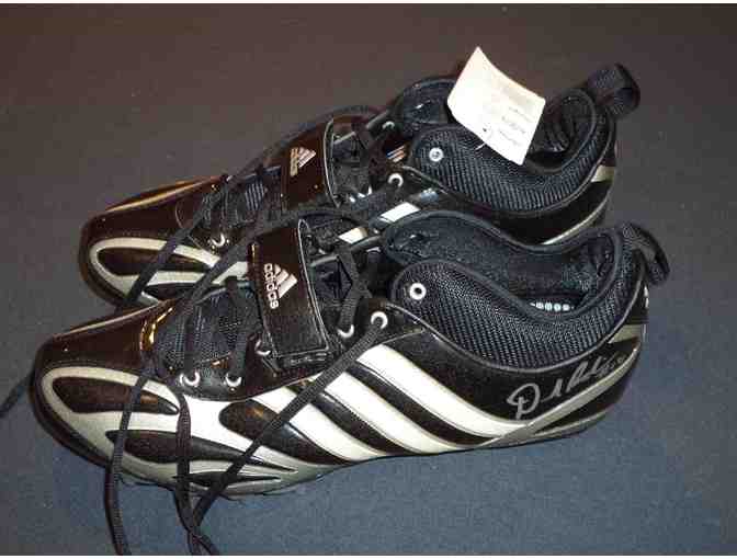 Denard Robinson autographed cleats- Get Shoelace's shoelaces and the rest of the shoe too!