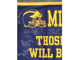 Jake Long, Anthony Carter & more! 19 former players signed 'Those Who Stay Will Be Champions' Banner