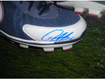 Derrek Lee autographed official game used Chicago Cubs cleats. The dirt is still on the cleats!